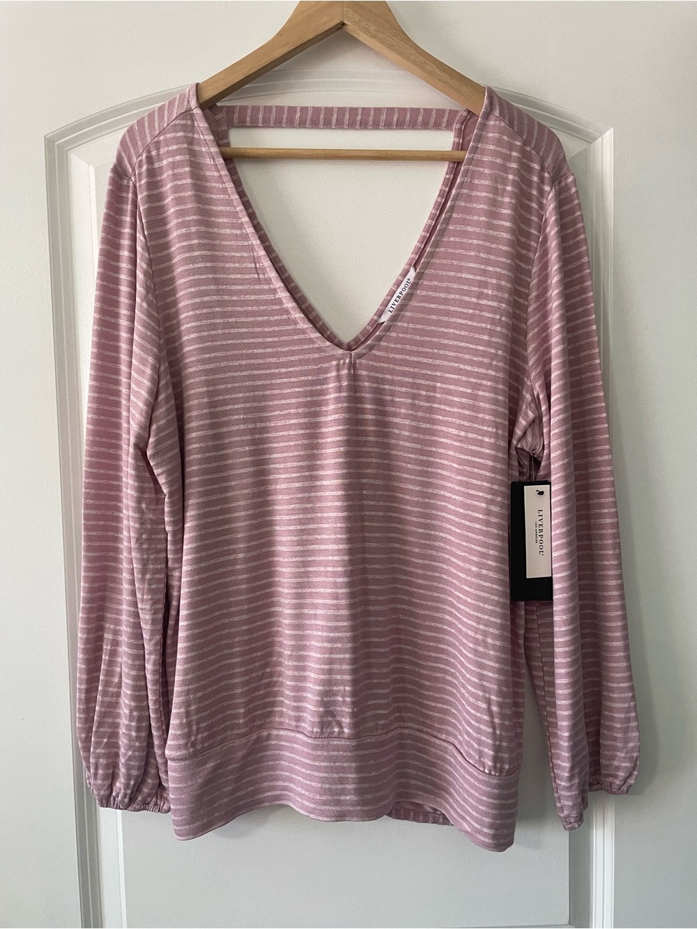 Liverpool Twist Back Lilac Striped V-Neck Long Sleeve Top Size XL NWT